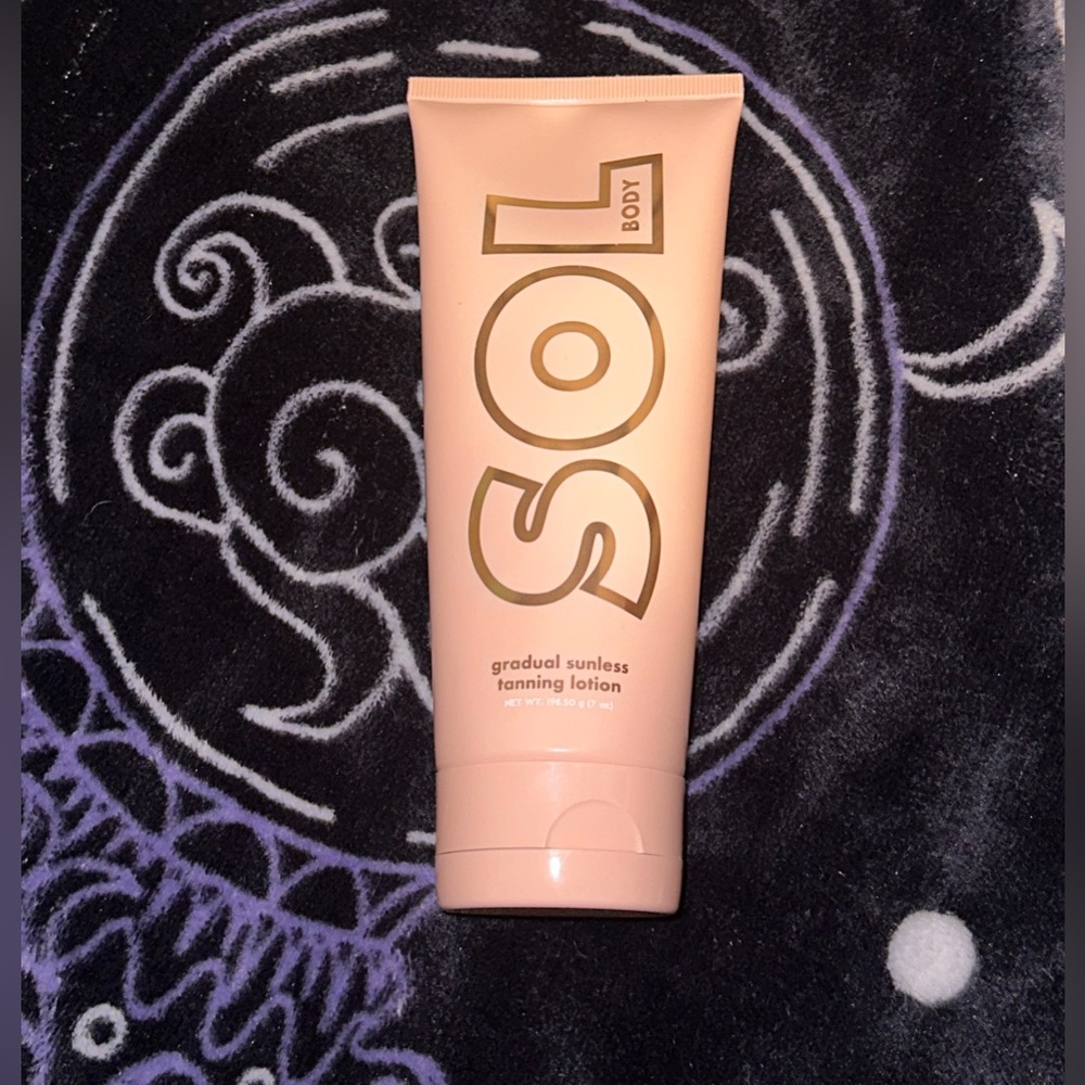 SOL Body Gradual Sunless Tanning Lotion shade “FAIR to LIGHT”